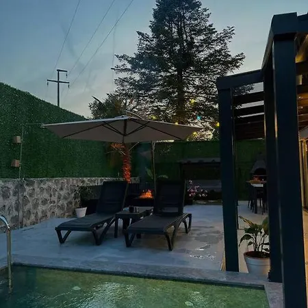 Shino Sapanca'da Sicak Havuzlu Tatil Keyfi! Villa *